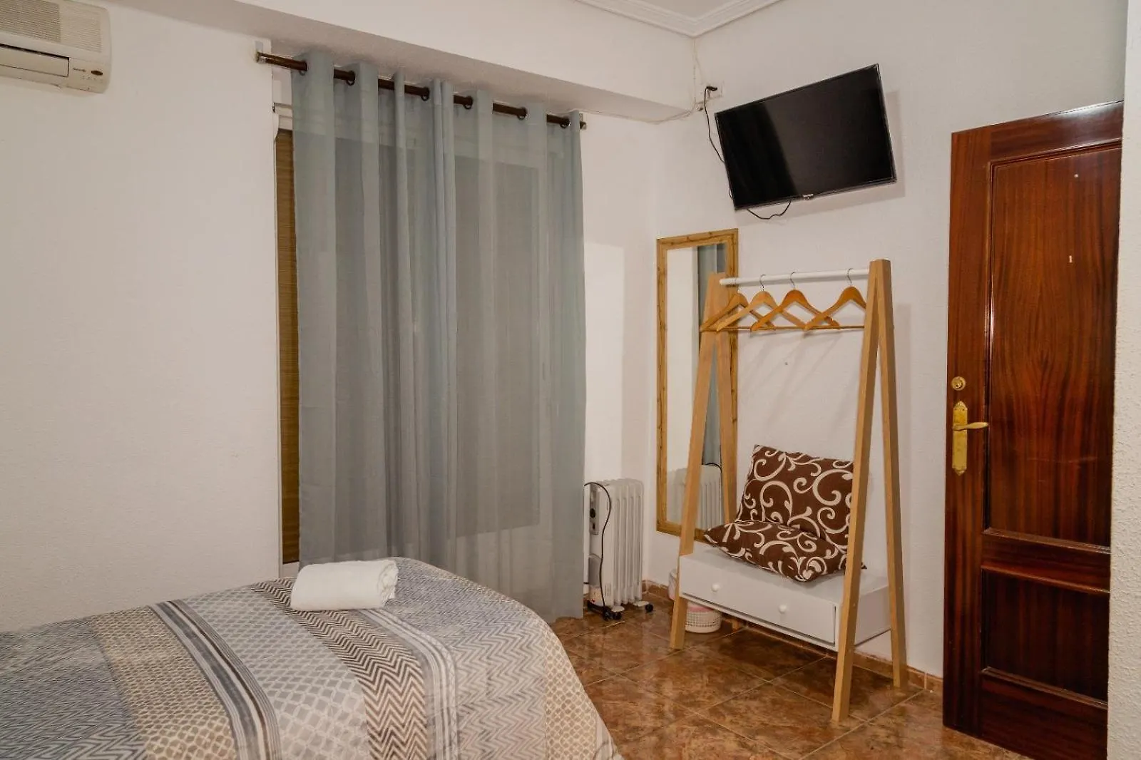 Pension La Florida 19 Jaen Guest house